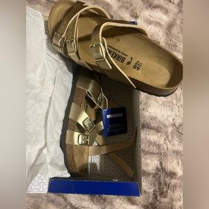 BIRKENSTOCK FRANCA GOLD SANDAL               💫BRAND NEW💫